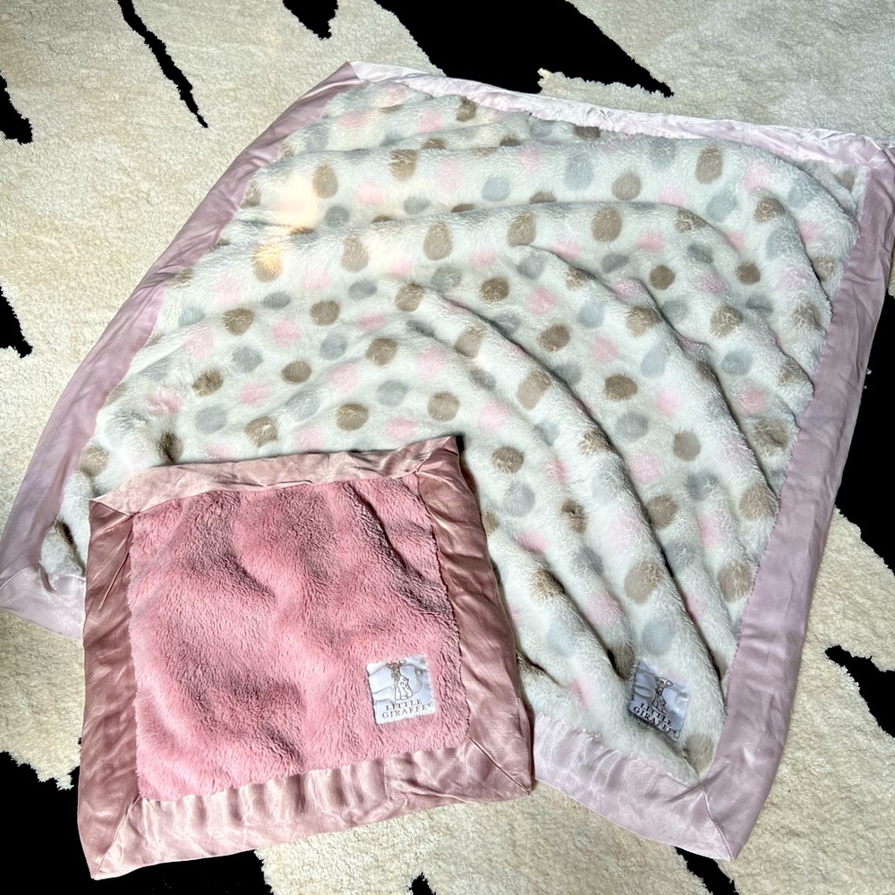 Little Giraffe baby blanket